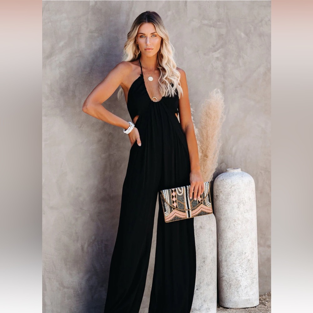 TOP INFLUENCER HALTER JUMPSUIT - Black - Small